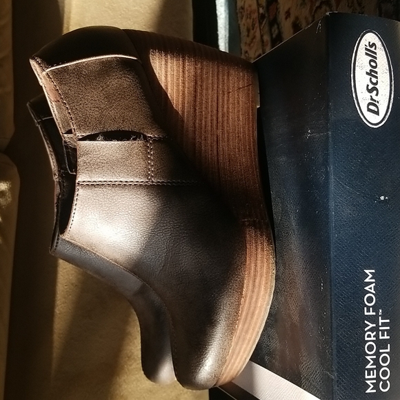 DR. Scholls Wedge Booties 8.5 - Picture 3 of 6